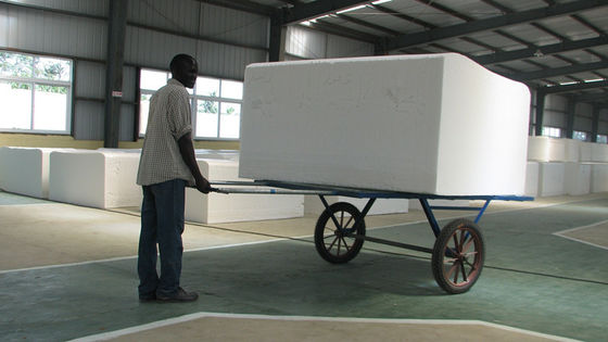 Peralatan Injeksi Busa Polyurethane Mesin PU Berbusa Tekanan Tinggi dengan Tinggi Berbusa 1.0-1.25m