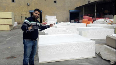 Mesin Pemotong Blok Busa Polyurethane Polystyrene Dengan Jenis Sabuk Pisau