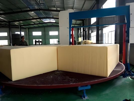 Kecepatan Mitsubishi Servo Motors Foam Cutter Dengan Panjang Bilah 1650mm