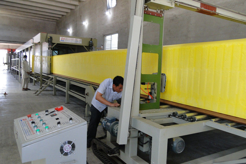 Kecepatan busa 2000r/min-7000r/min Mesin membuat busa horizontal dengan rumus Auto Save
